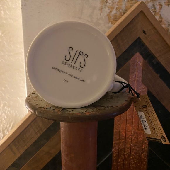 NWT 🐾 This Totally Has Dog Hair in It 🐾 SIPS Brand Coffee Mug - Picture 2 of 5